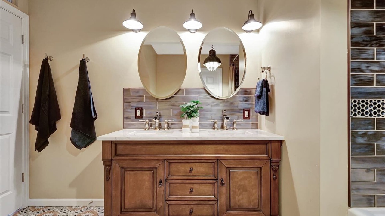 Photo of Bathroom in Champaign
