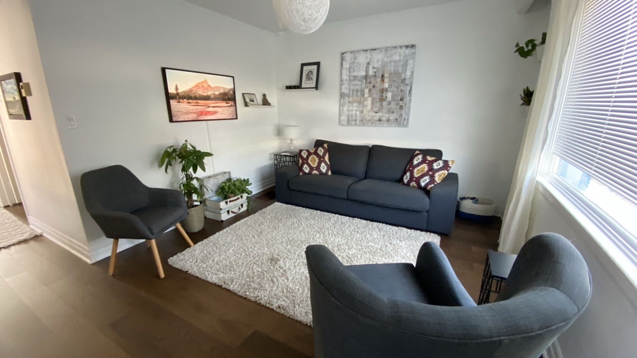 Photo of Livingroom in Birch Cliff