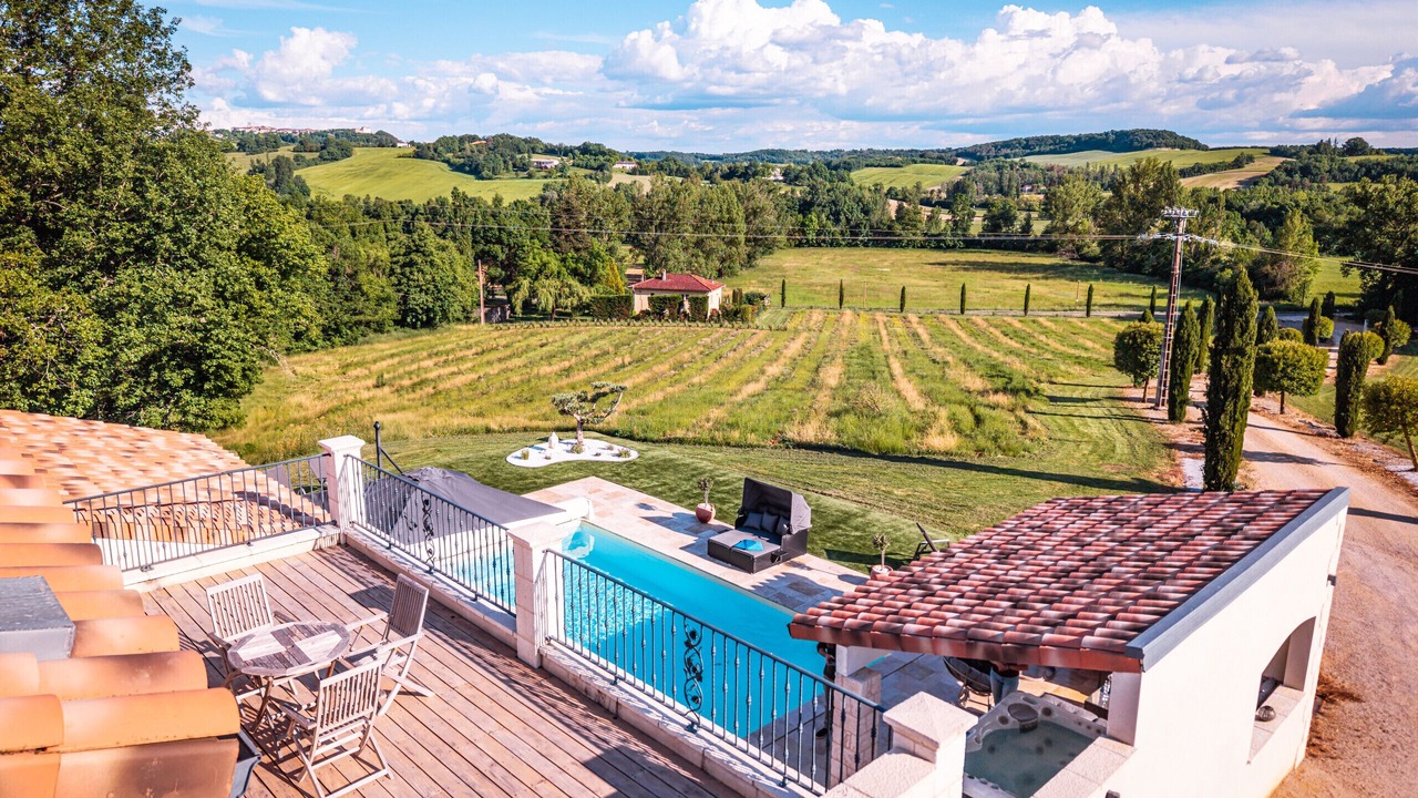 Photo of Outdoor in Castelnau-de-Montmiral