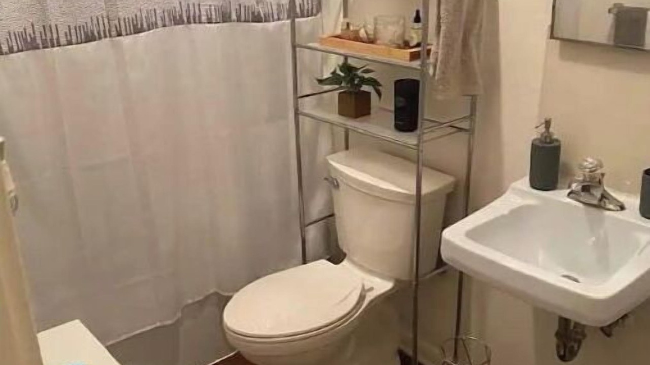 Photo of Bathroom in North Chicago
