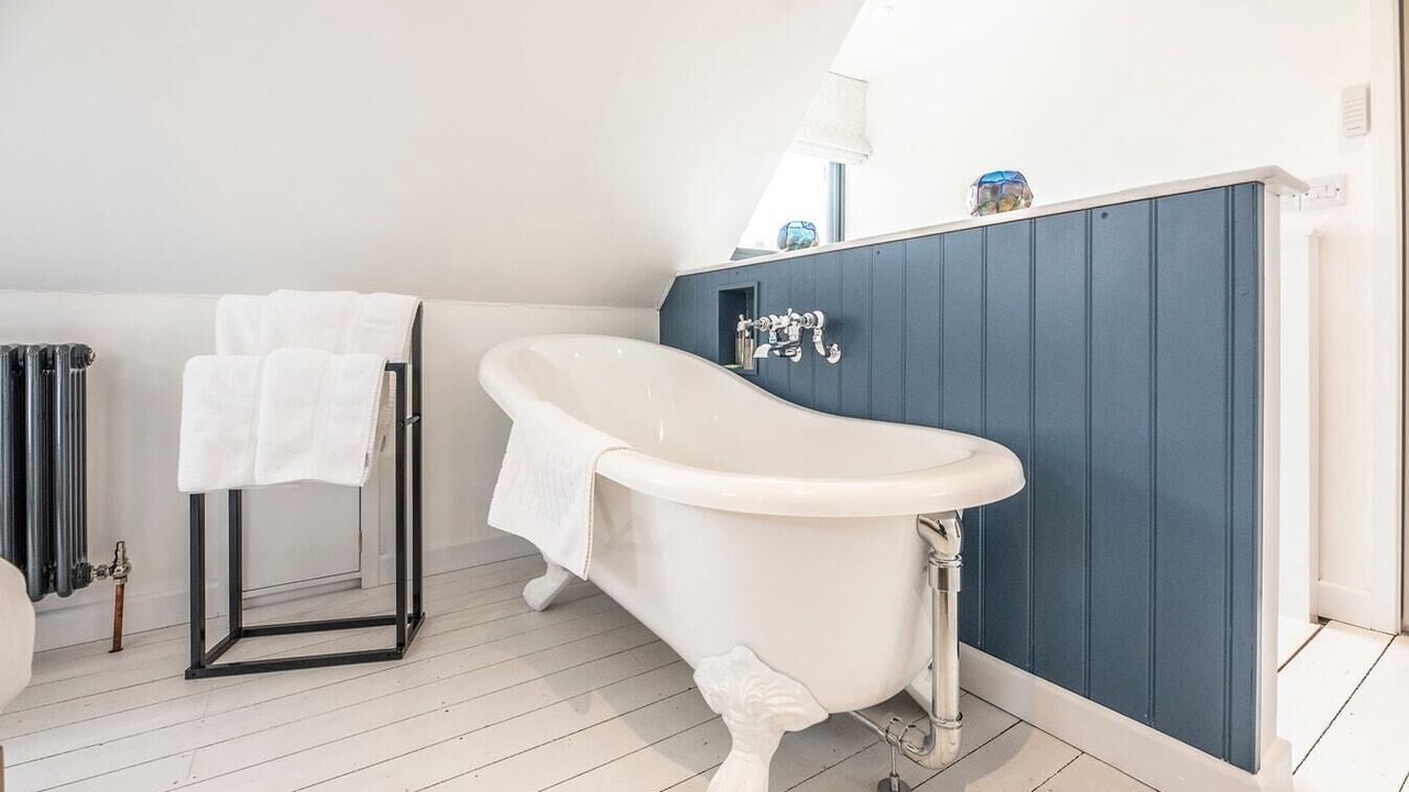 Photo of Bathroom in Saxmundham