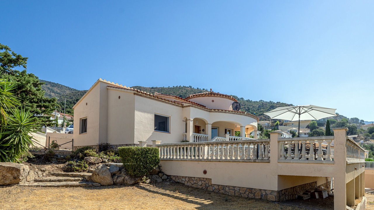 Photo of Outdoor in El Mas Isaac