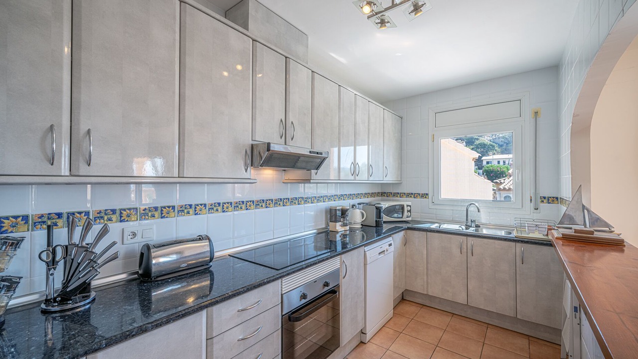 Photo of Kitchen in El Mas Isaac