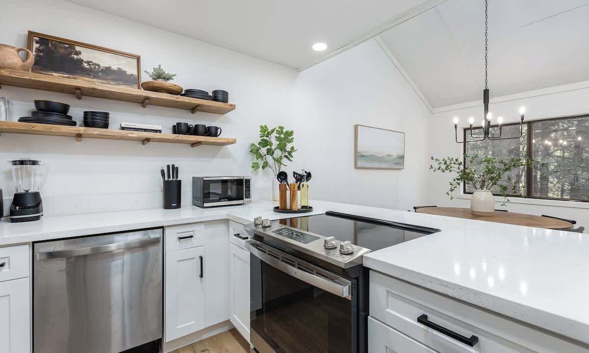 Photo of Kitchen in Shaver Lake