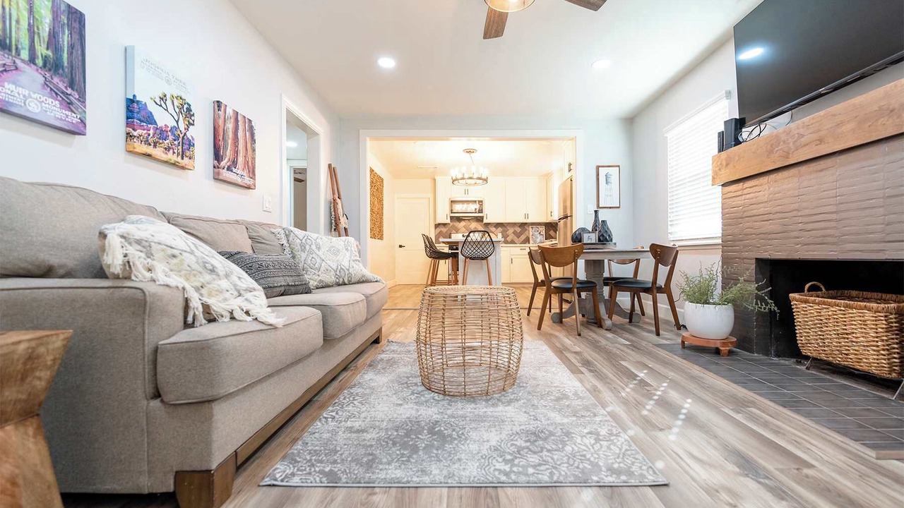 Photo of Livingroom in Exeter
