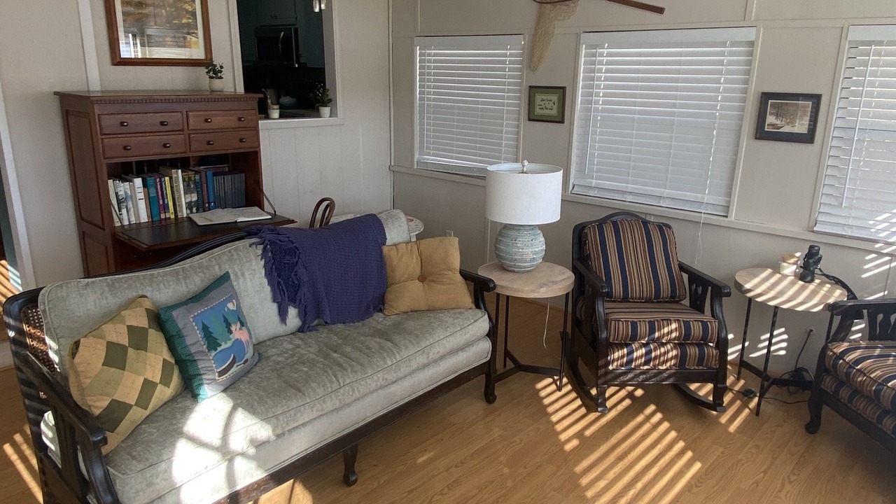 Photo of Livingroom in Perryville