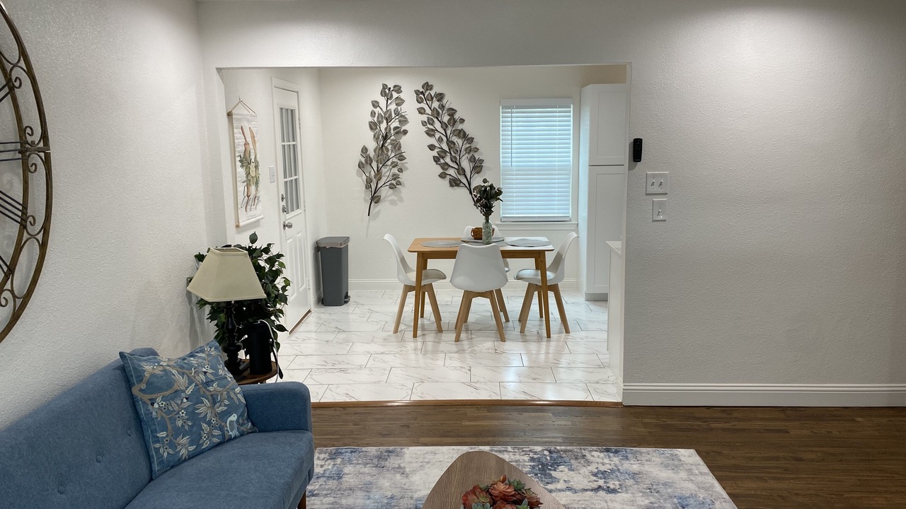 Photo of Livingroom in South Arlington