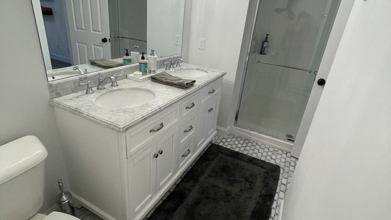 Photo of Bathroom in La Follette
