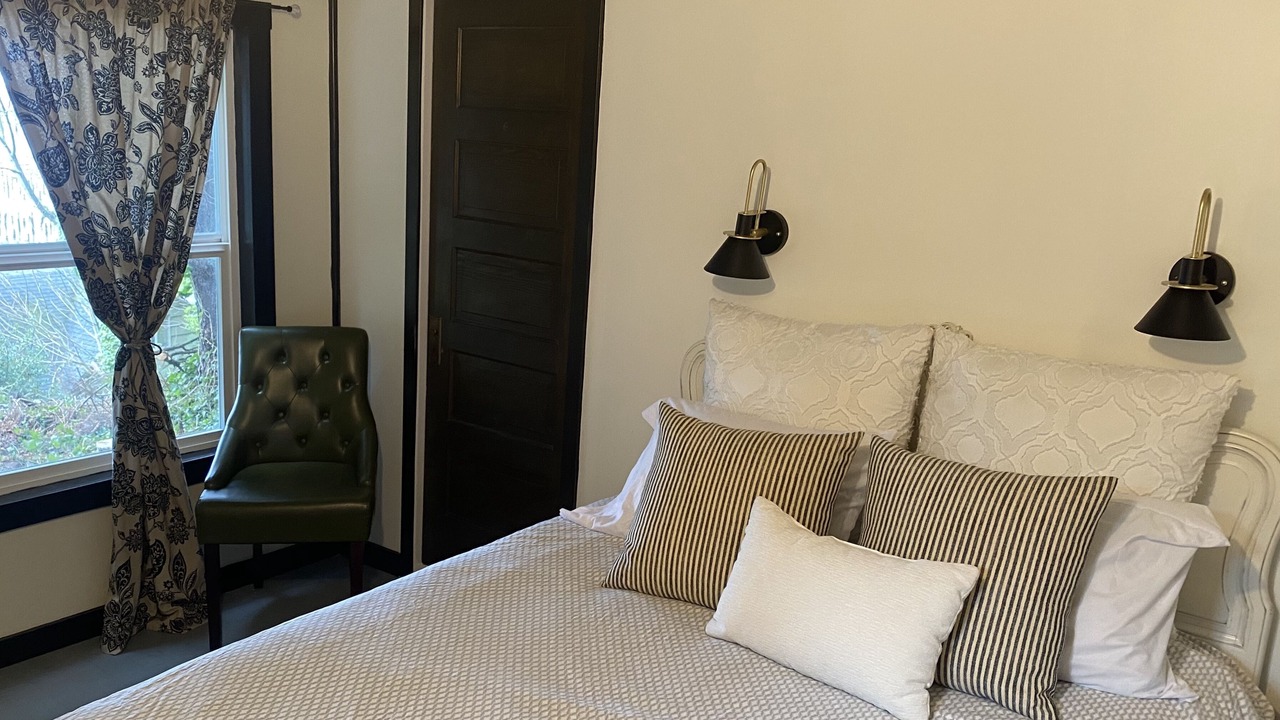 Photo of Bedroom in Astoria