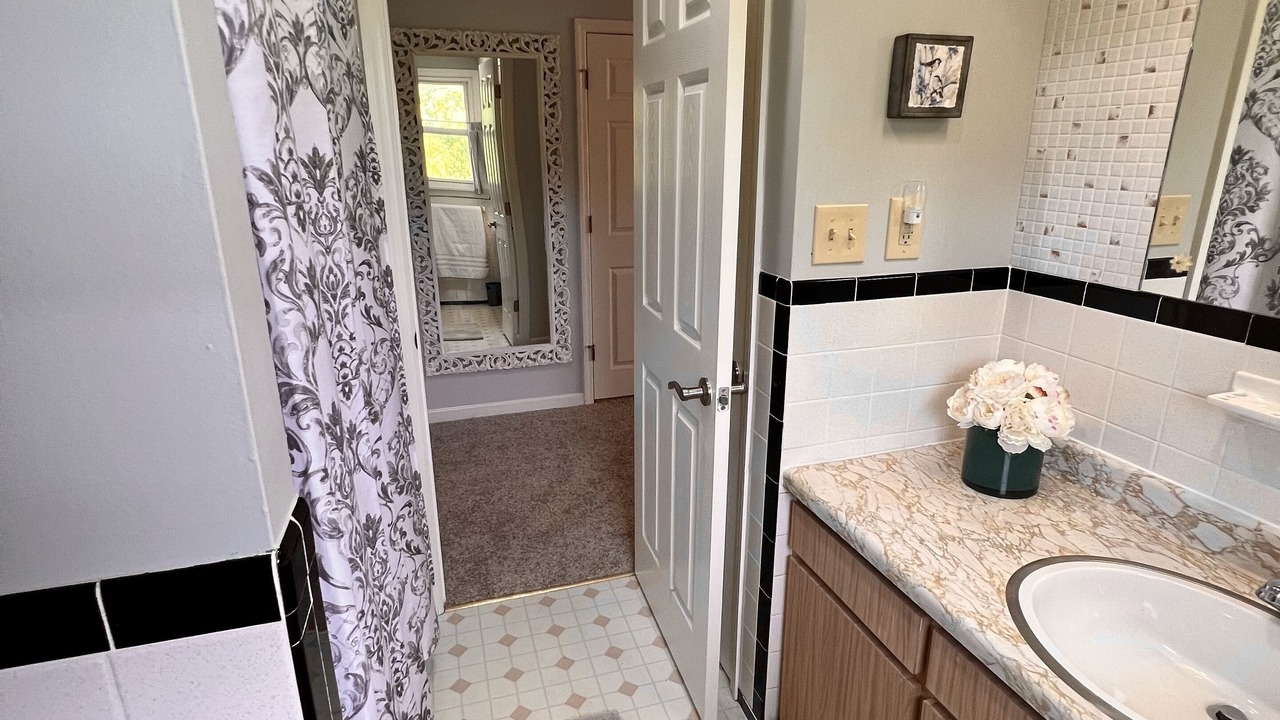 Photo of Bathroom in Defiance