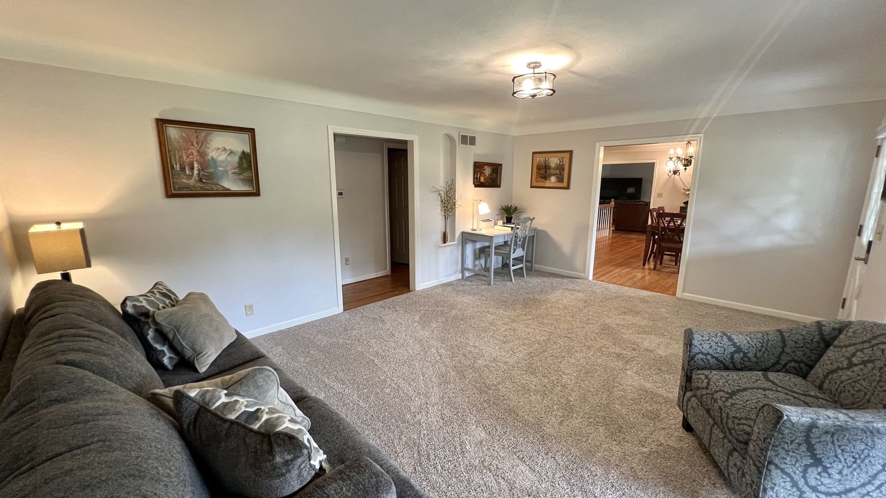 Photo of Livingroom in Defiance