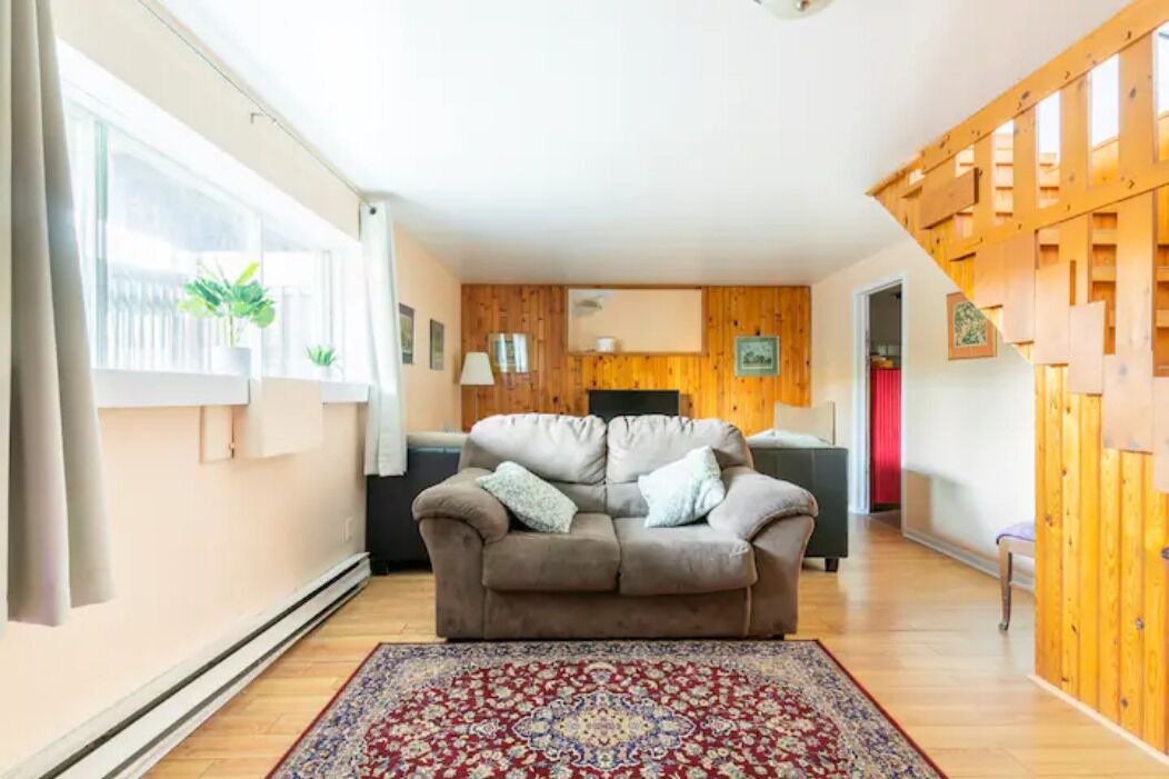 Photo of Livingroom in Amherst