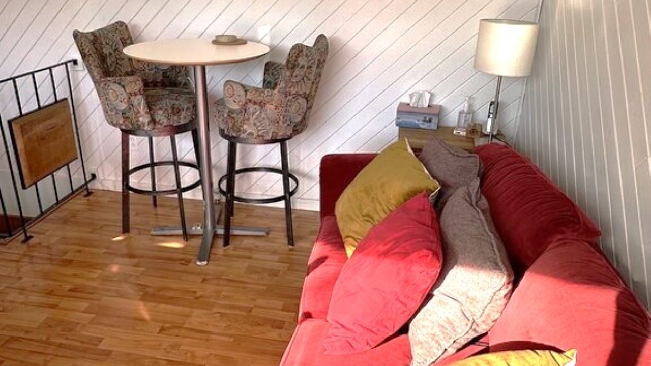 Photo of Livingroom in Amherst