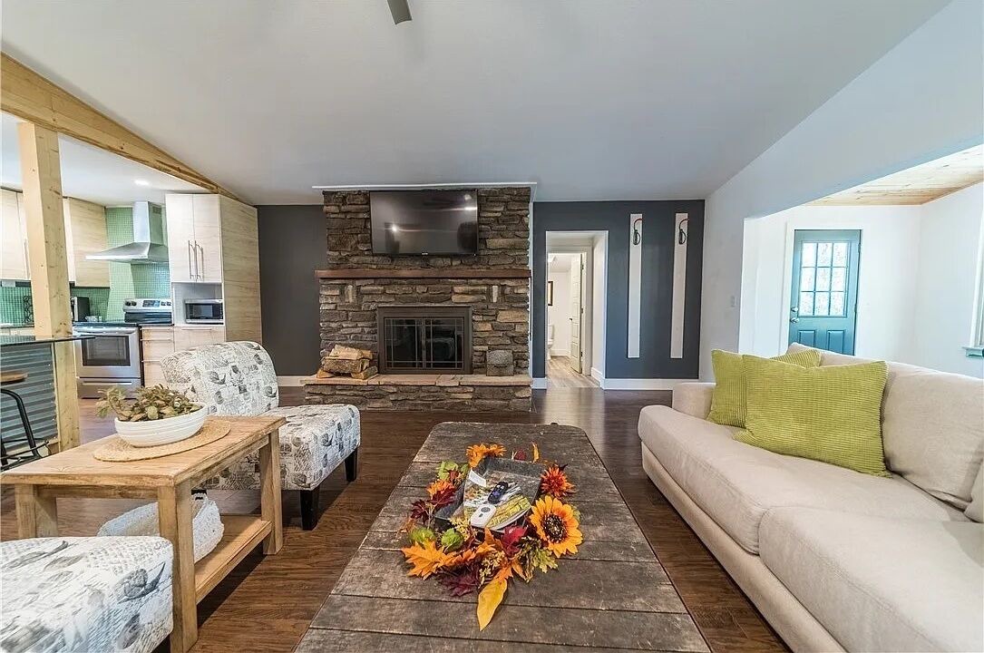 Photo of Livingroom in Bella Vista