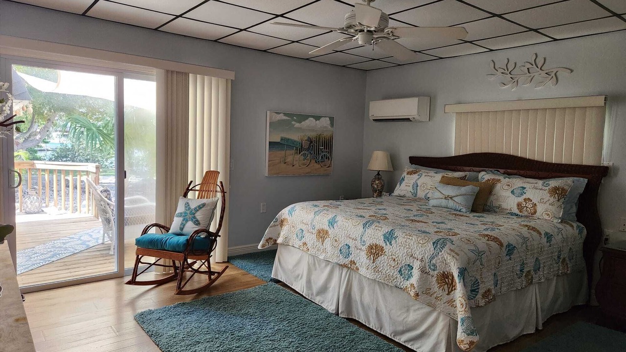 Photo of Bedroom in Summerland Key