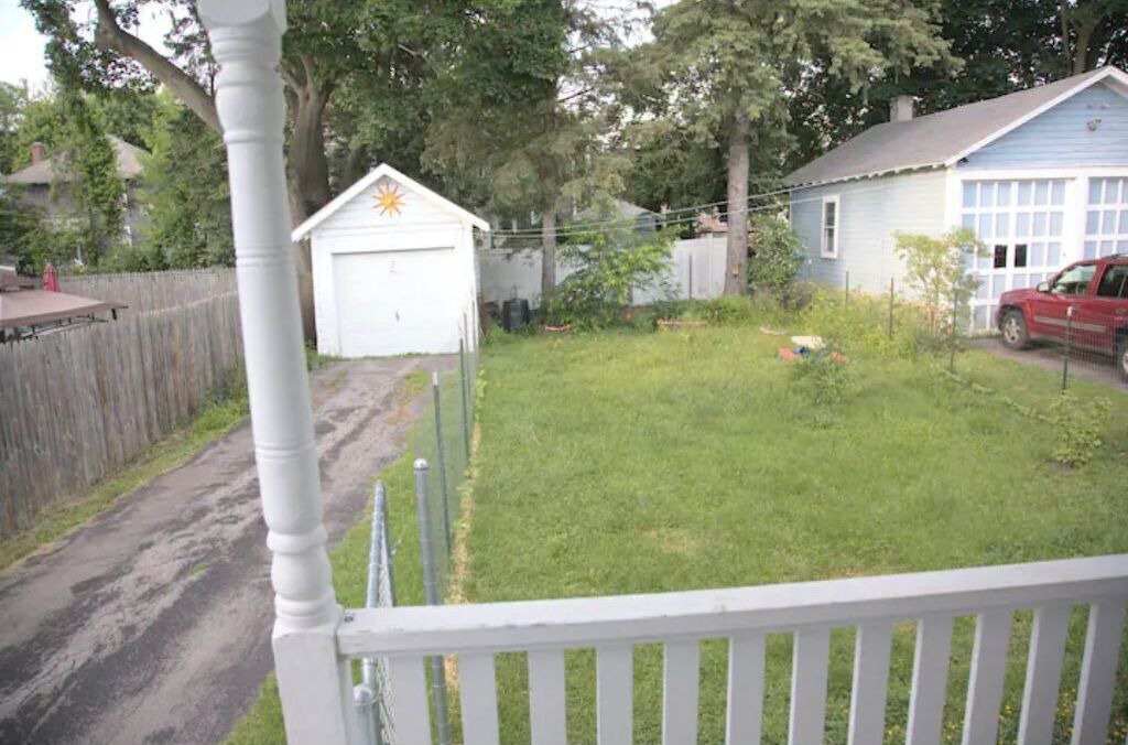 Photo of Others in Utica