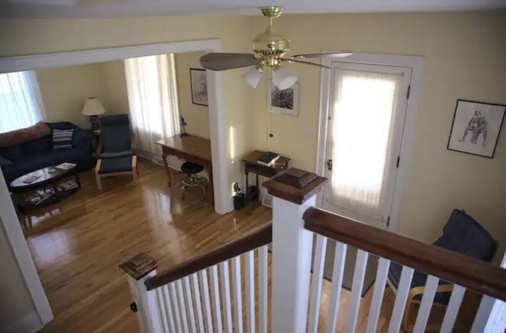 Photo of Livingroom in Utica