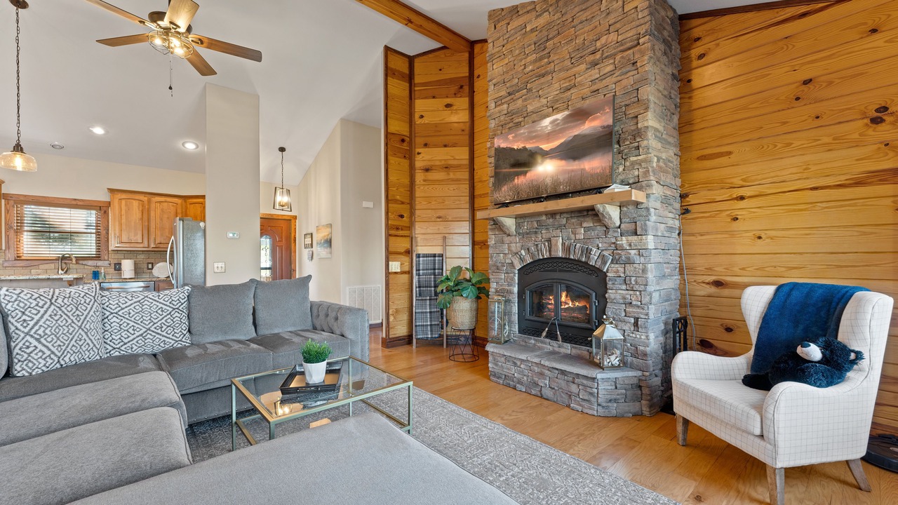 Photo of Livingroom in Arrow Point