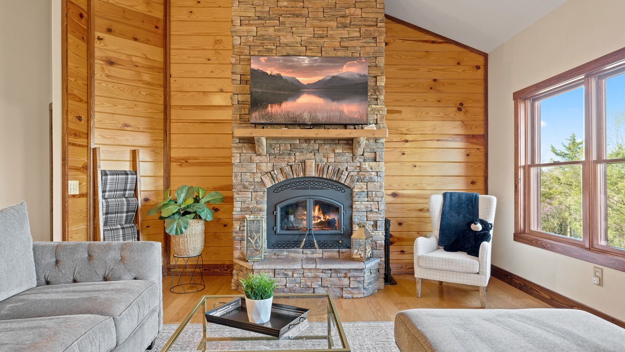 Photo of Livingroom in Arrow Point
