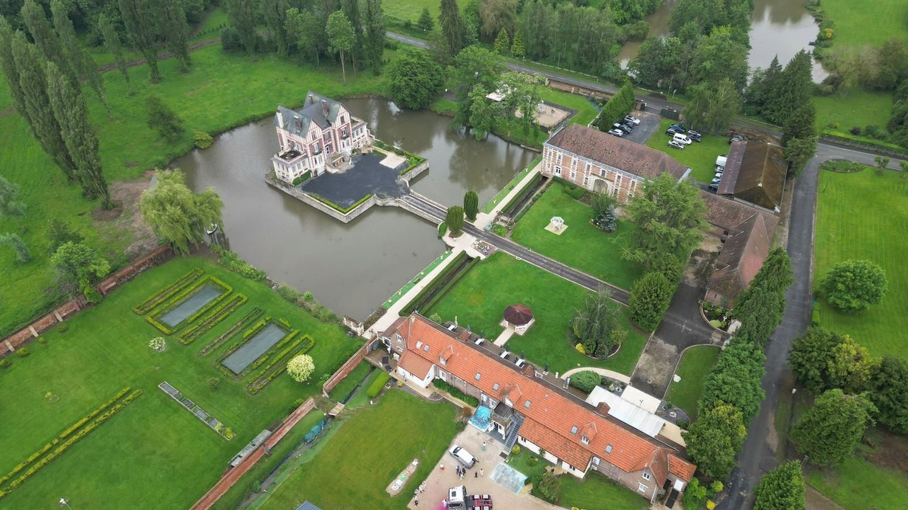 Photo of Outdoor in Quesmy