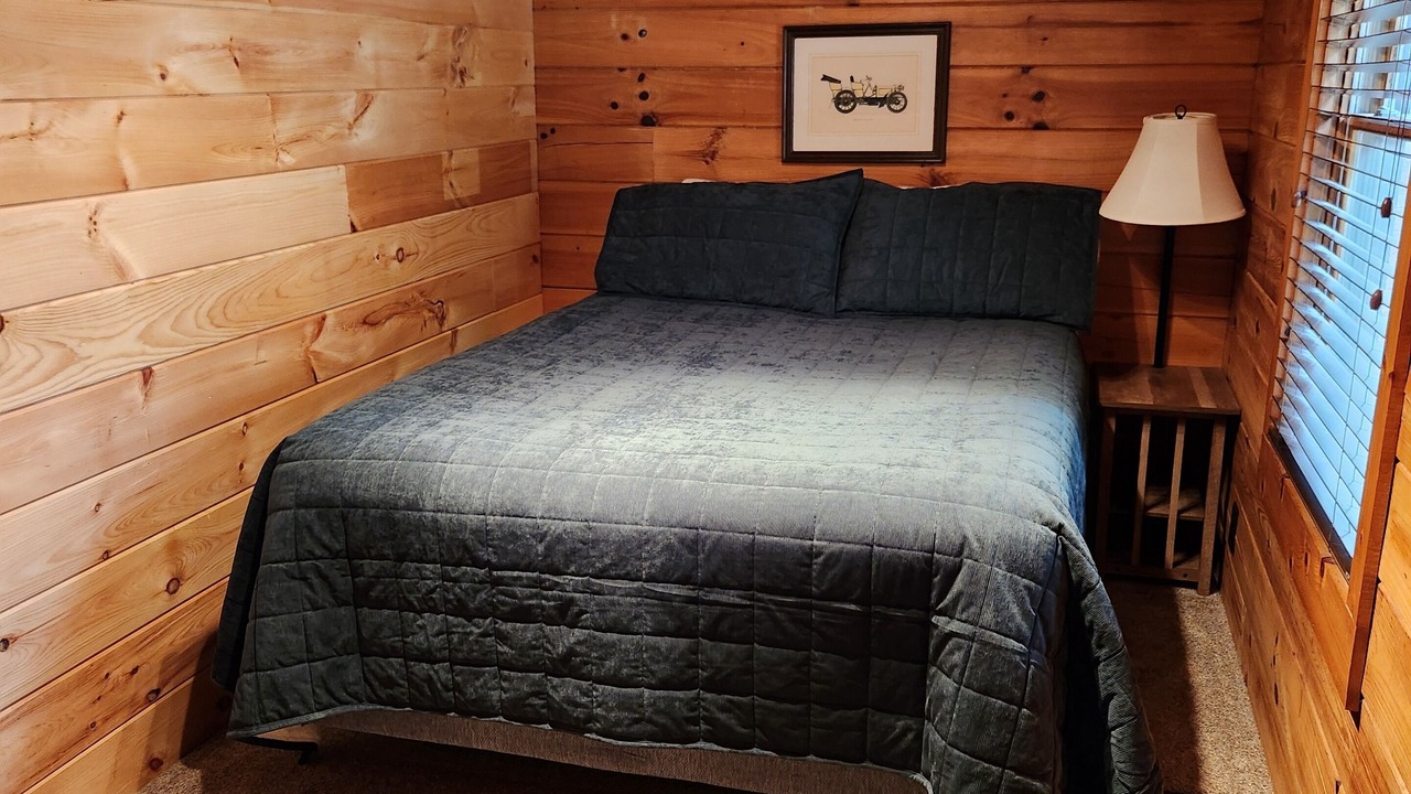 Photo of Bedroom in Warm Springs