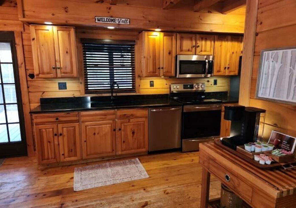 Photo of Kitchen in Warm Springs