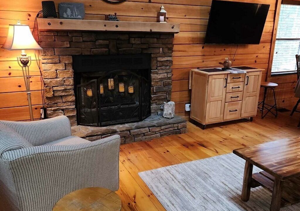 Photo of Livingroom in Warm Springs