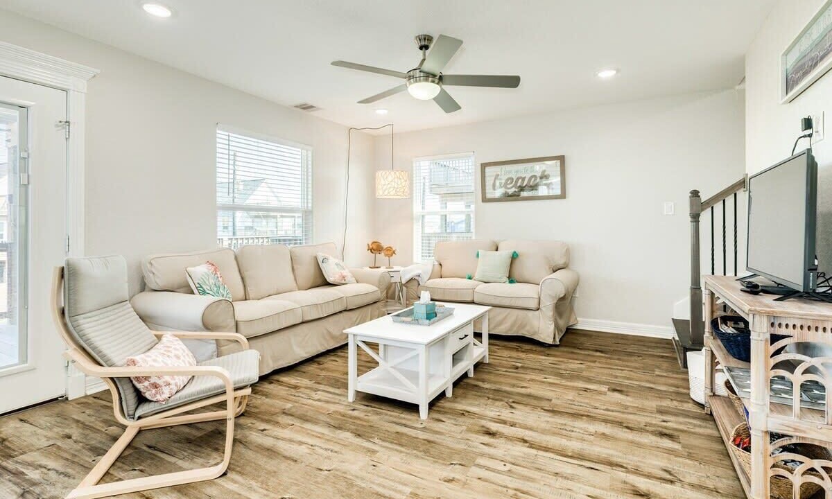 Photo of Livingroom in Surfside Beach