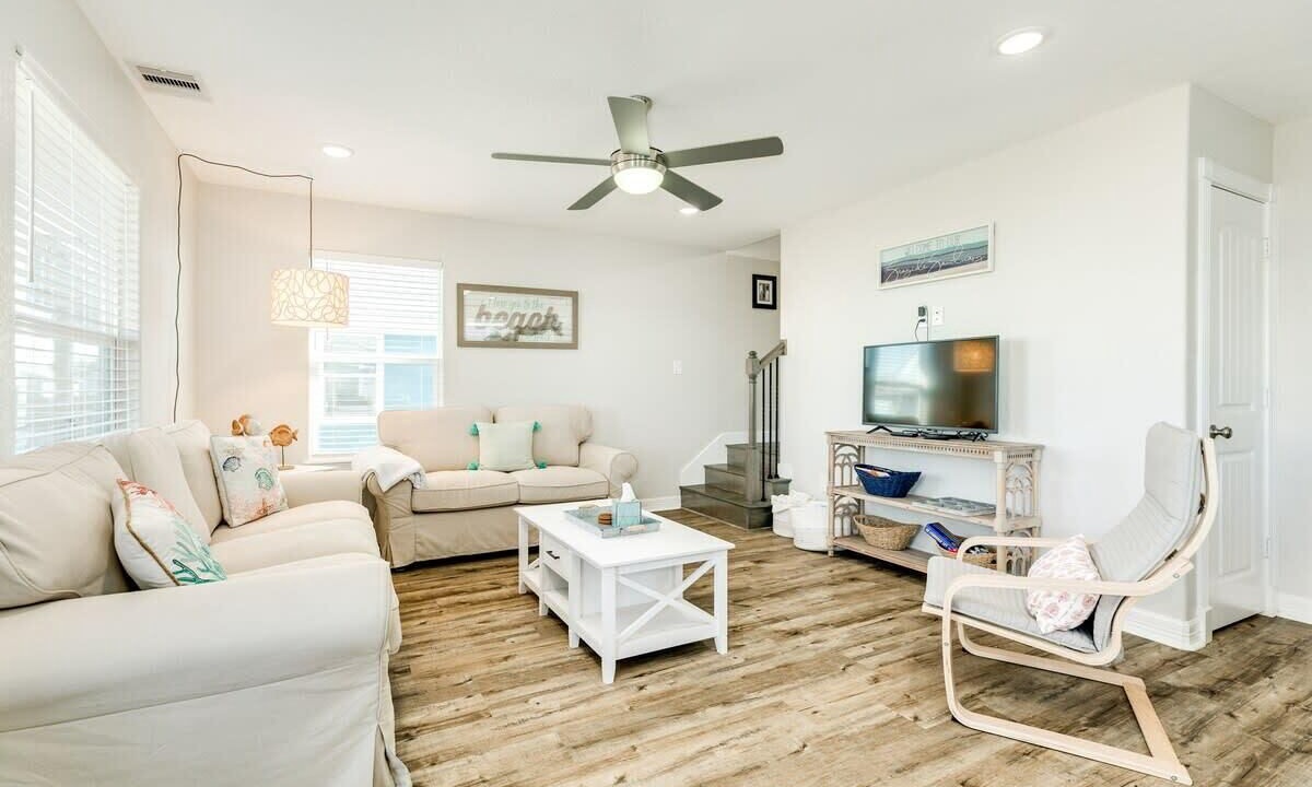 Photo of Livingroom in Surfside Beach