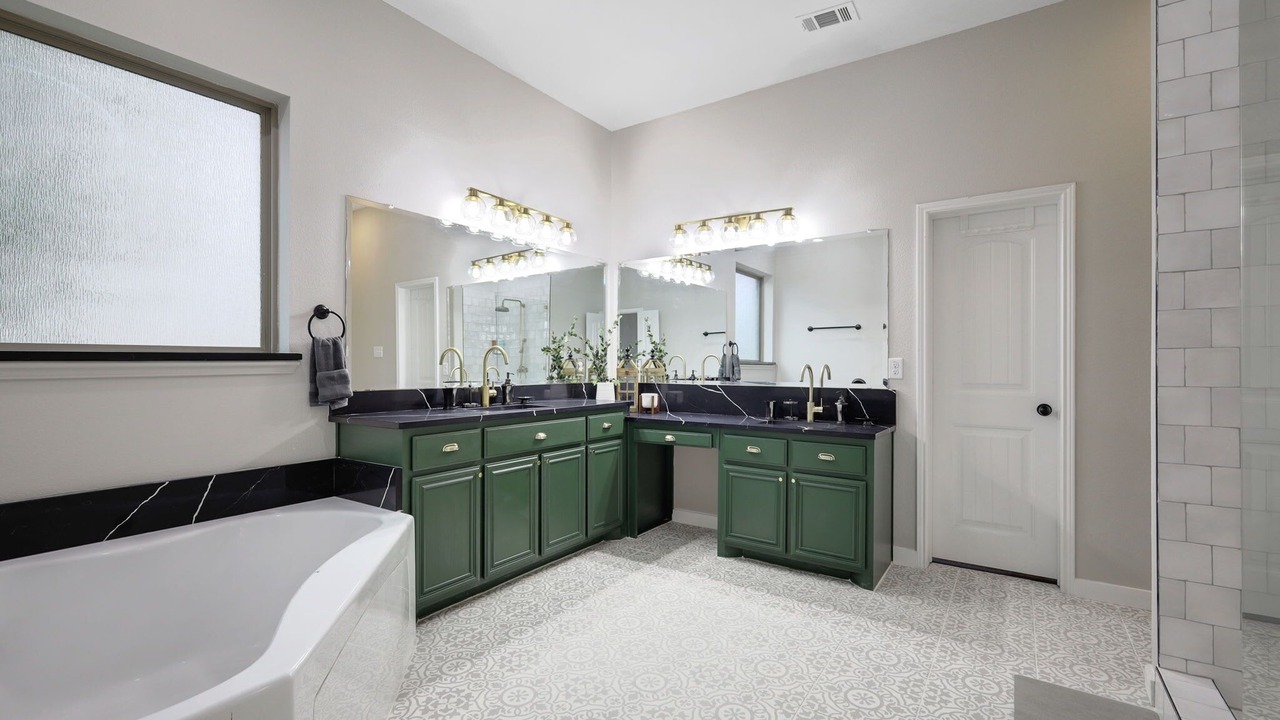 Photo of Bathroom in Waxahachie