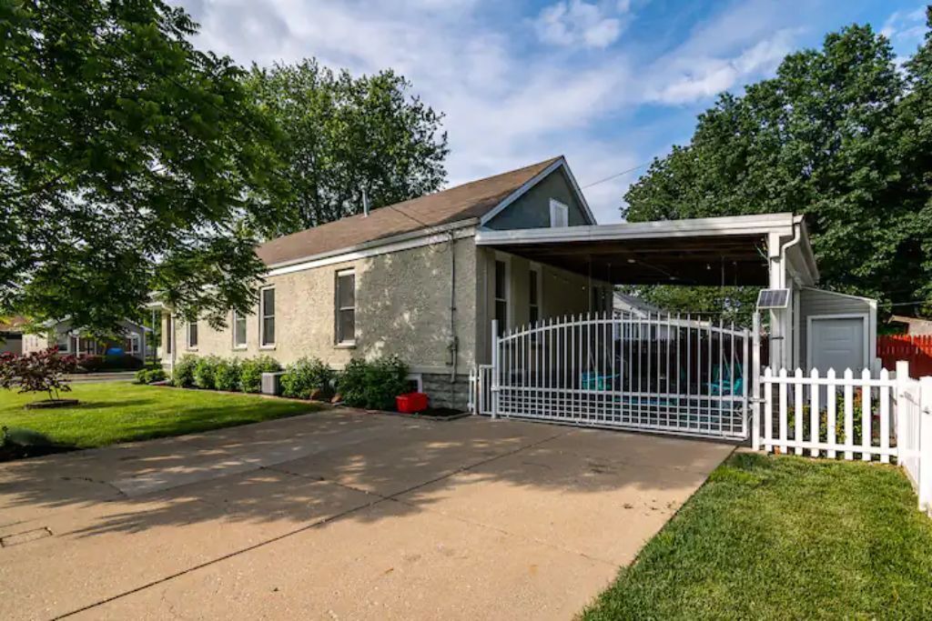 Photo of Outdoor in Jeffersonville