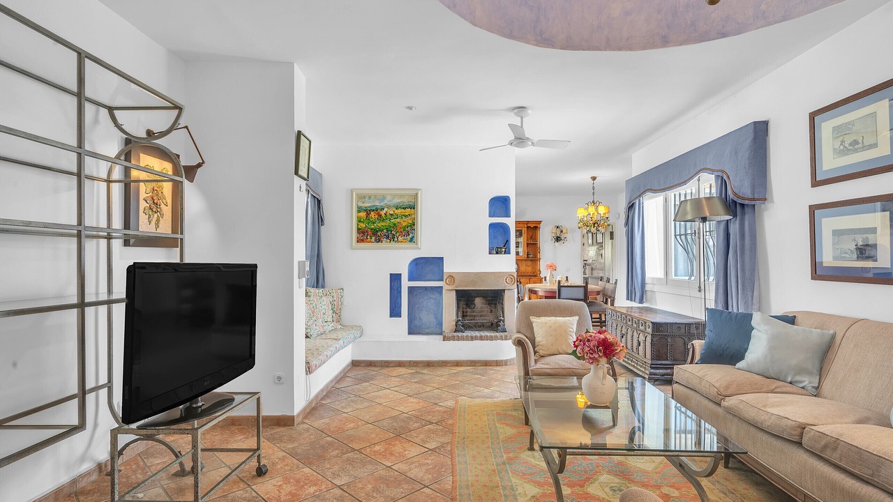 Photo of Livingroom in El Paraiso