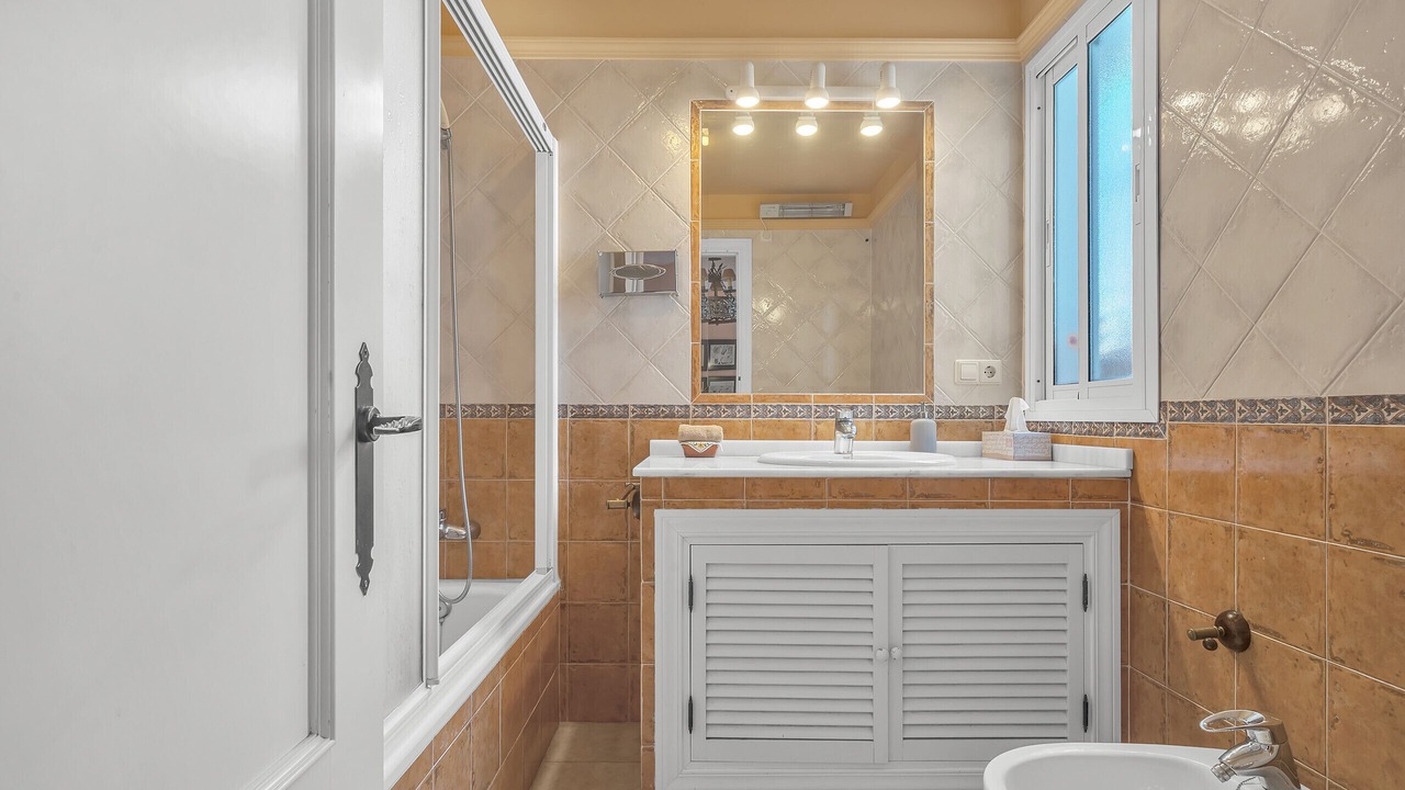 Photo of Bathroom in El Paraiso
