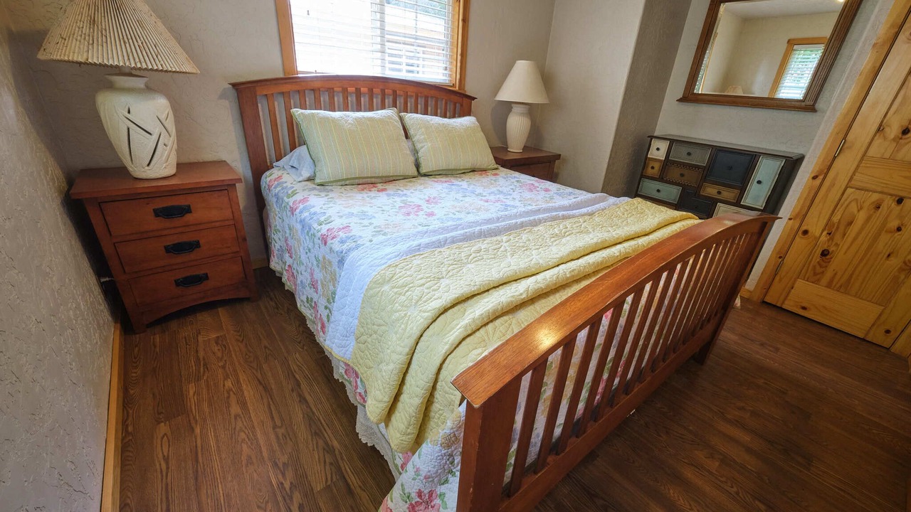 Photo of Bedroom in Somes Bar