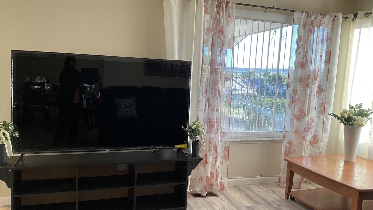 Photo of Livingroom in Oakley