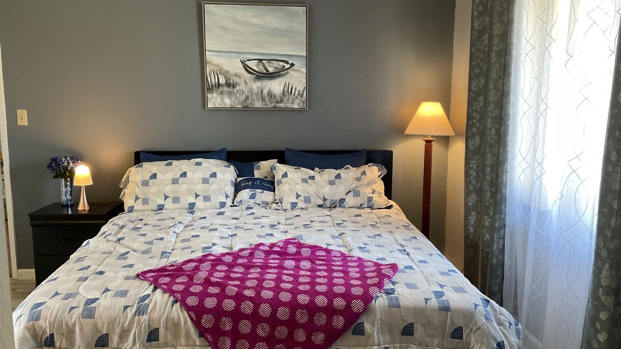 Photo of Bedroom in Oakley