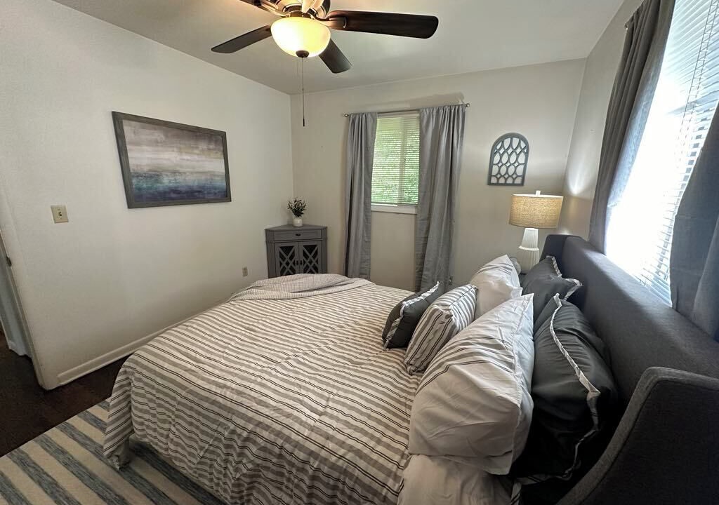 Photo of Bedroom in Lansing
