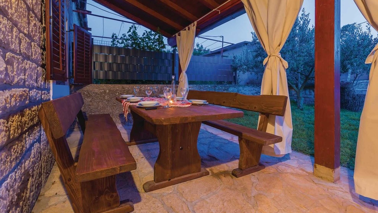 Photo of Outdoor in Oklaj