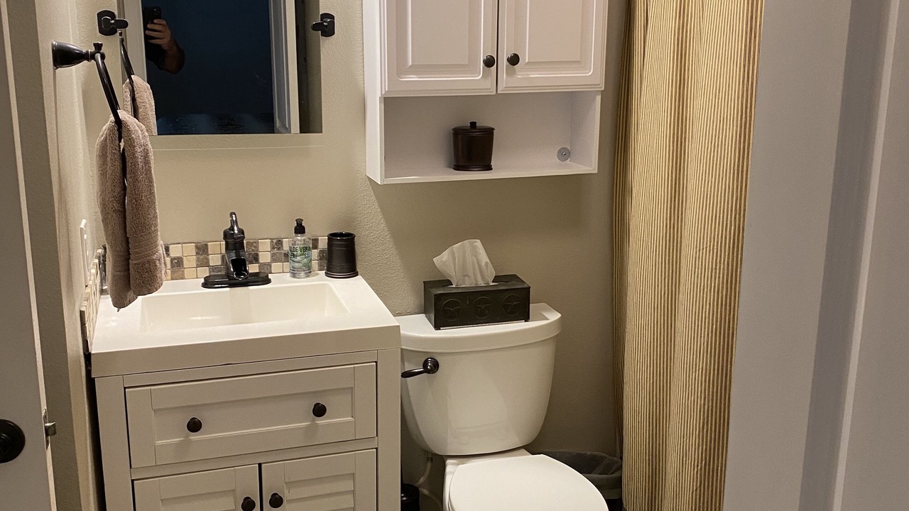 Photo of Bathroom in Canyon Lake