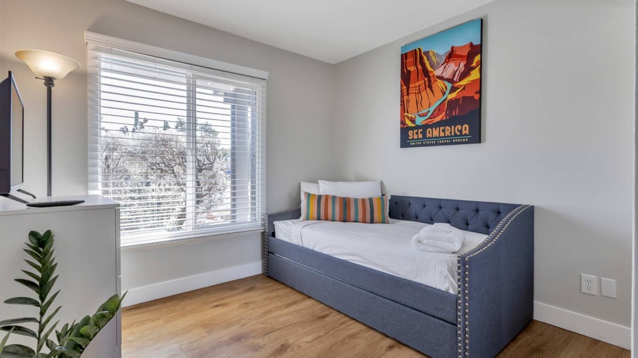 Photo of Bedroom in Paradise Valley Village