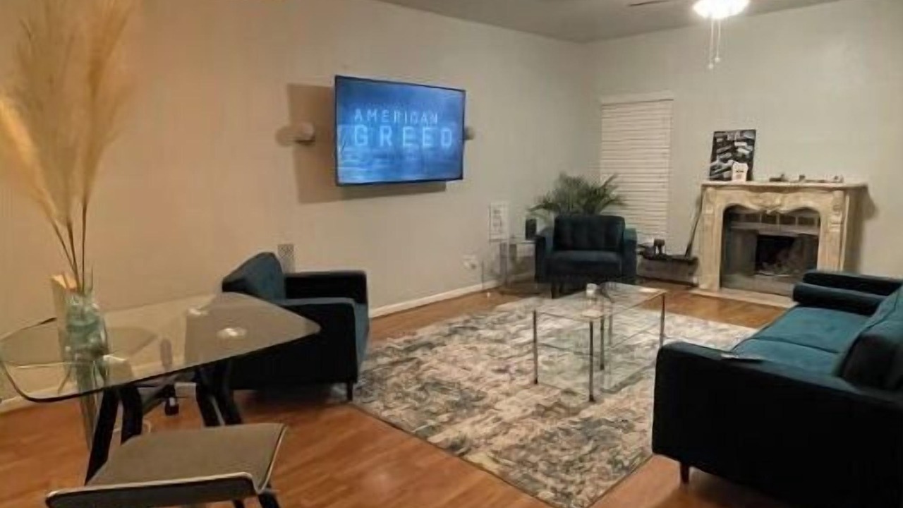 Photo of Livingroom in Woodlake - Briar Meadow