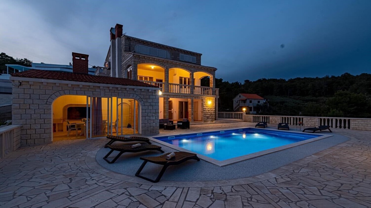 Photo of Outdoor in Potirna