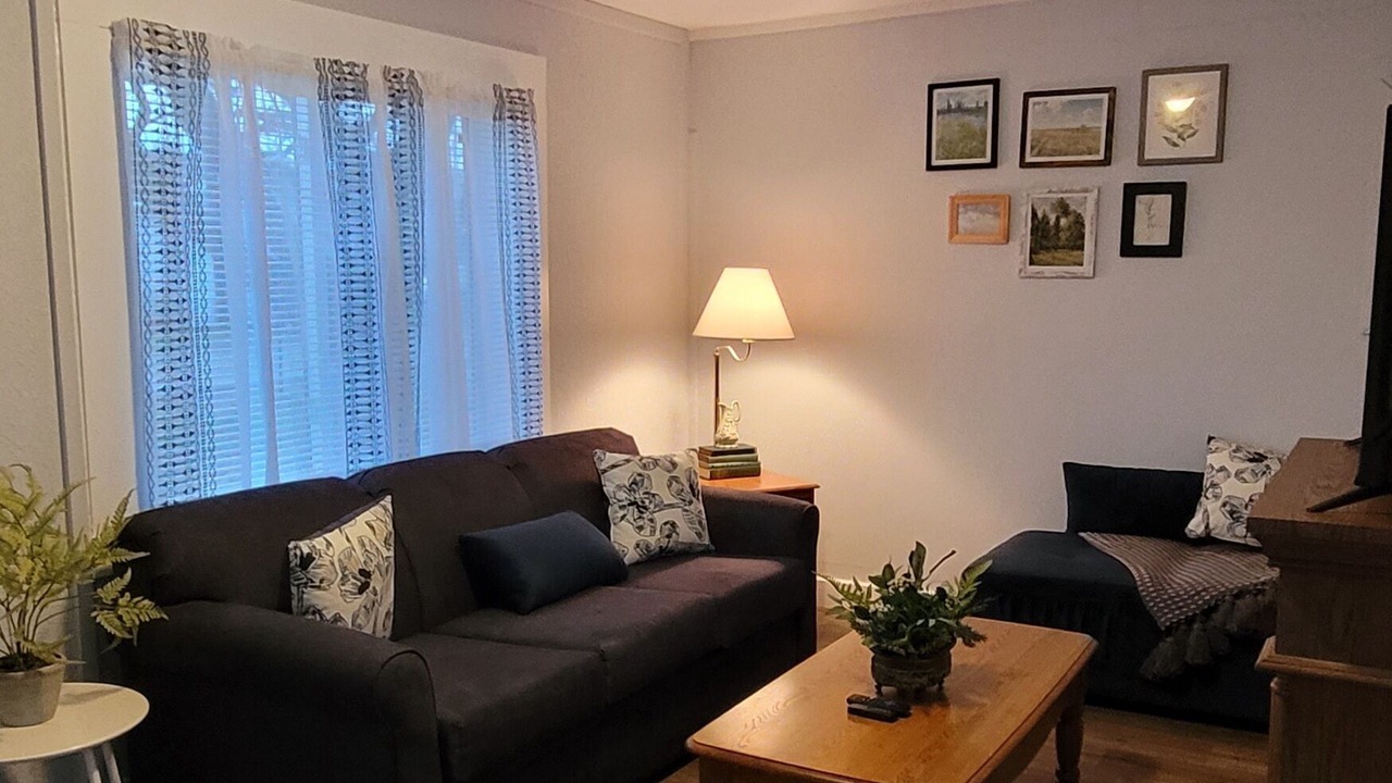 Photo of Livingroom in Stow