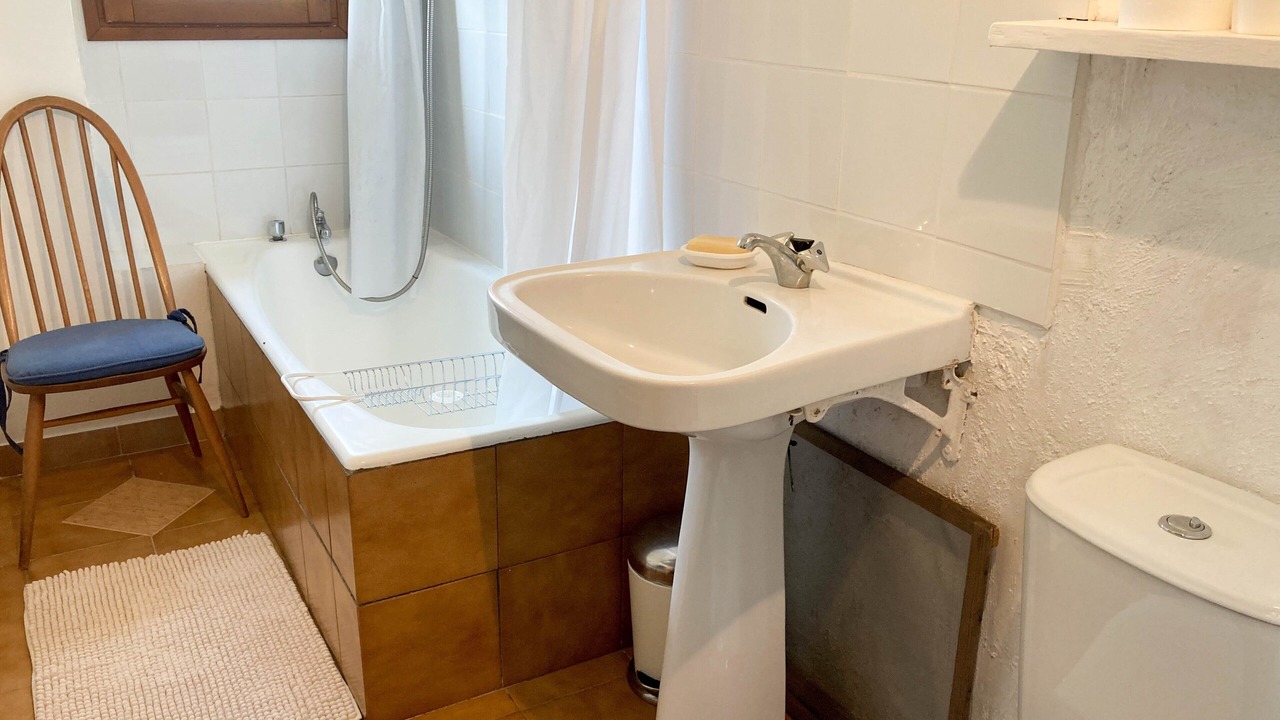 Photo of Bathroom in Montcabrier