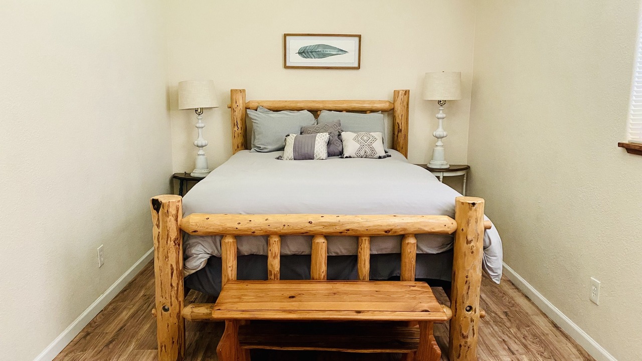 Photo of Bedroom in Crescent City