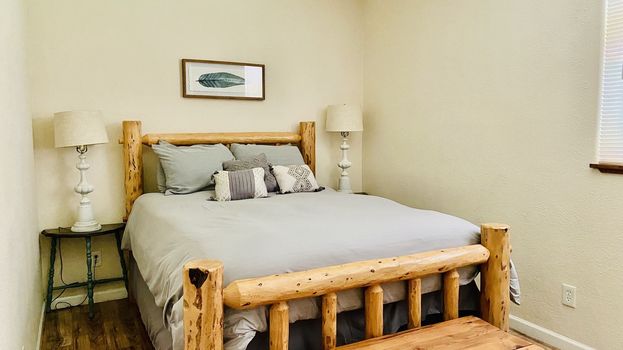 Photo of Bedroom in Crescent City