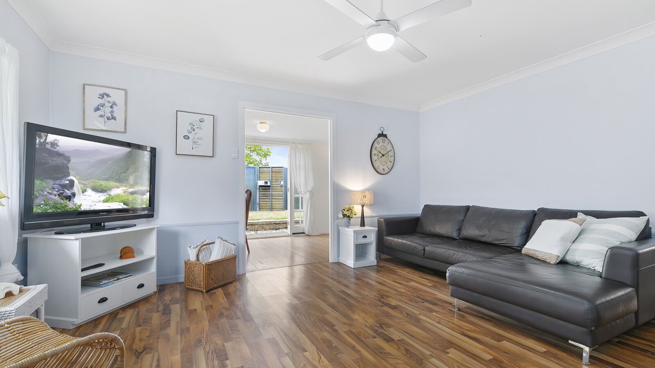 Photo of Livingroom in Beachmere