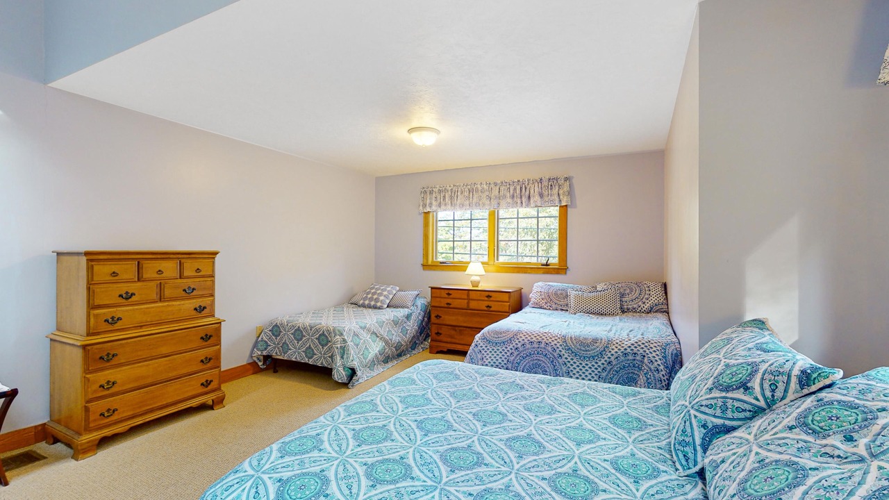 Photo of Bedroom in Moultonborough