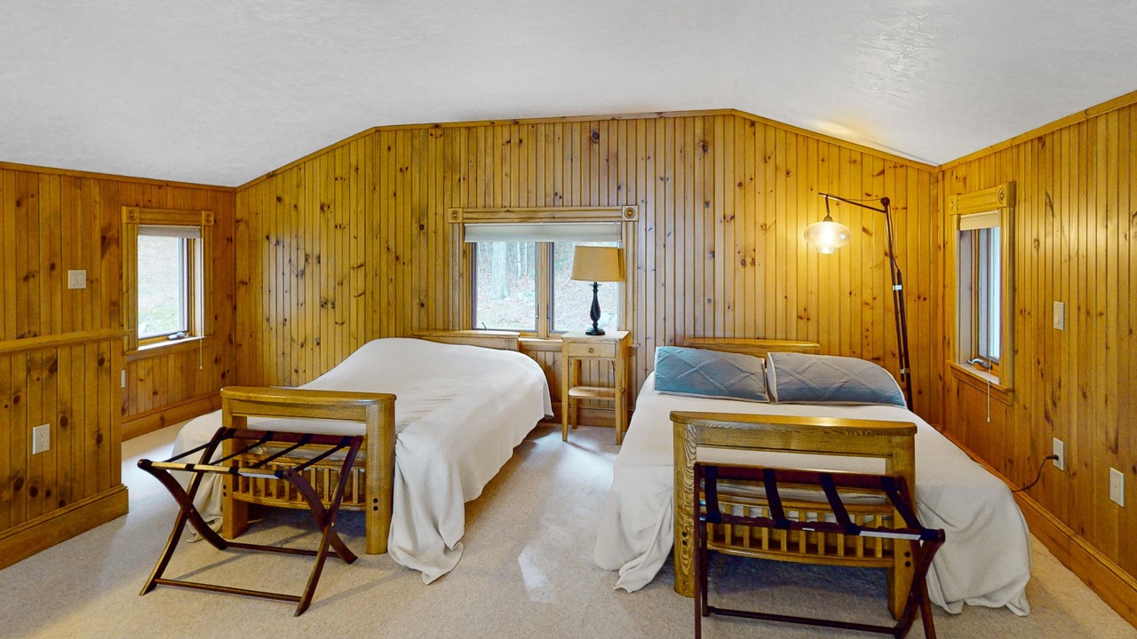 Photo of Bedroom in Moultonborough
