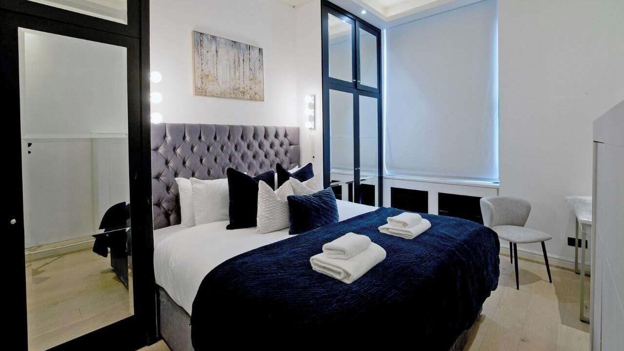 Photo of Others in Brompton & Hans Town